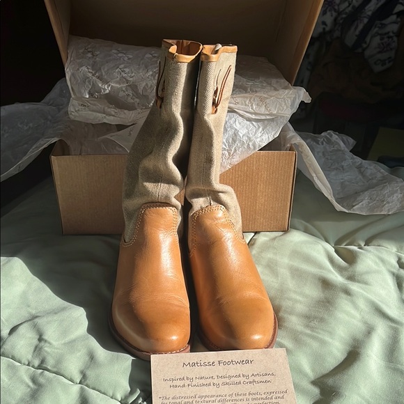 Matisse Shoes - Matisse Coachella Tan Leather and Canvas Boots